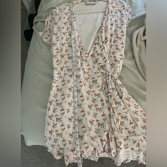 Abercrombie & Fitch Peach Print Wrap Dress - Picture 8 of 8